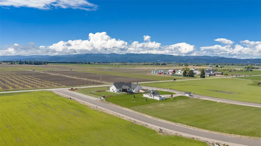 415 Charlotte Peak Drive Kalispell MT 59901