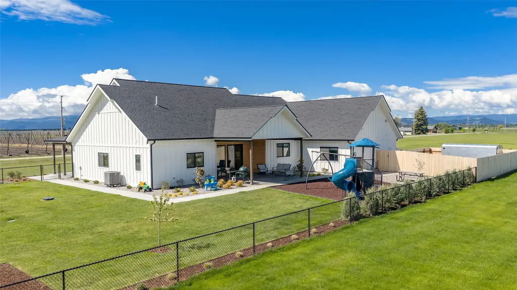415 Charlotte Peak Drive Kalispell MT 59901
