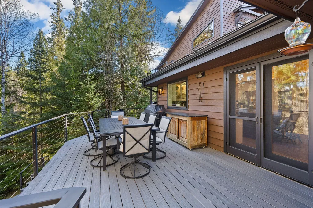 17562 W Swan Shores Road Bigfork MT 59911