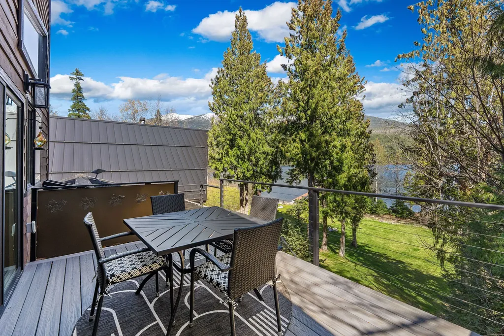 17562 W Swan Shores Road Bigfork MT 59911