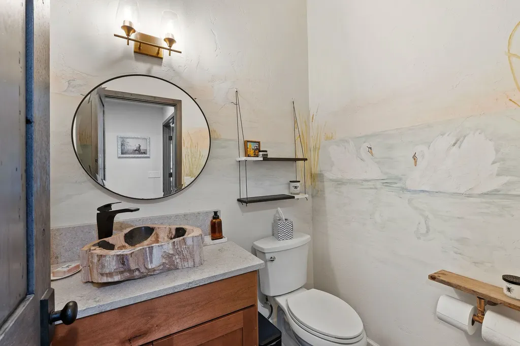 17562 W Swan Shores Road Bigfork MT 59911