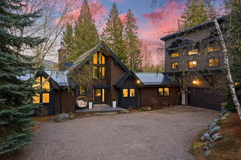 17562 W Swan Shores Road Bigfork MT 59911