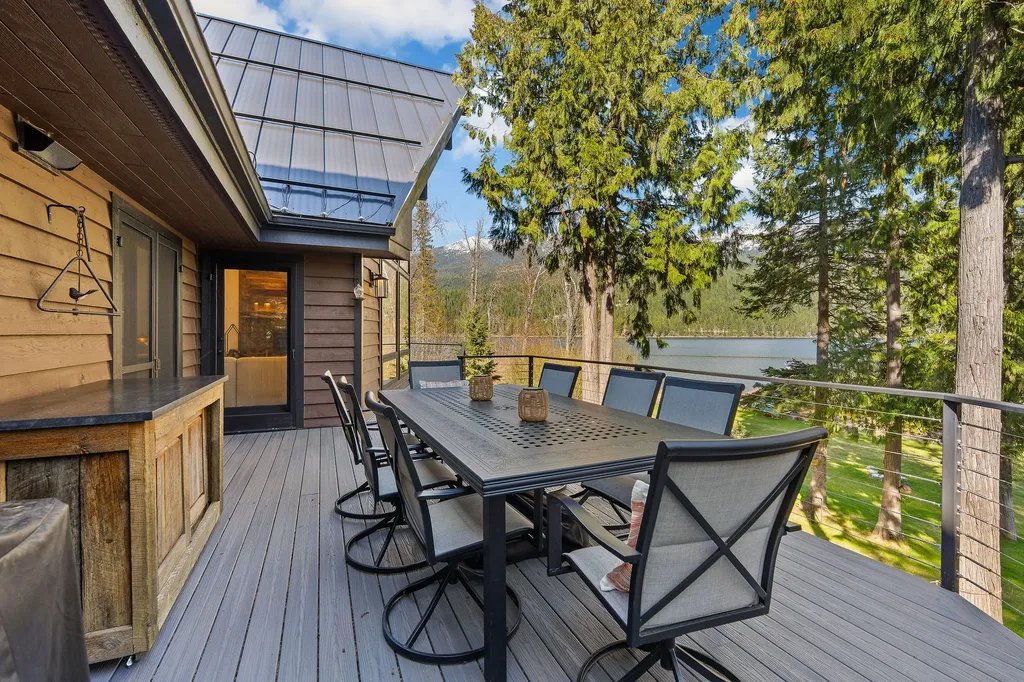 17562 W Swan Shores Road Bigfork MT 59911