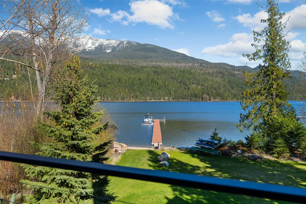 17562 W Swan Shores Road Bigfork MT 59911