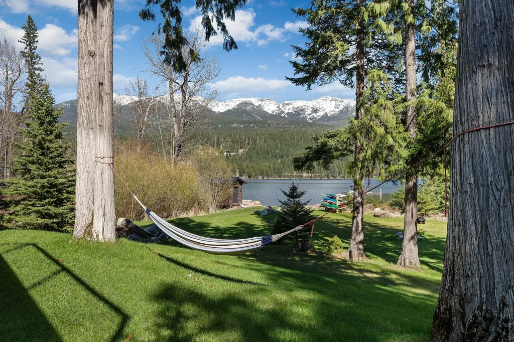 17562 W Swan Shores Road Bigfork MT 59911