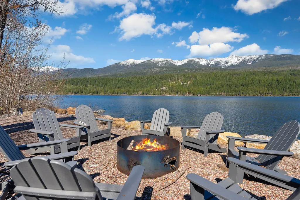 17562 W Swan Shores Road Bigfork MT 59911