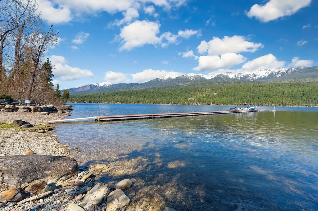 17562 W Swan Shores Road Bigfork MT 59911