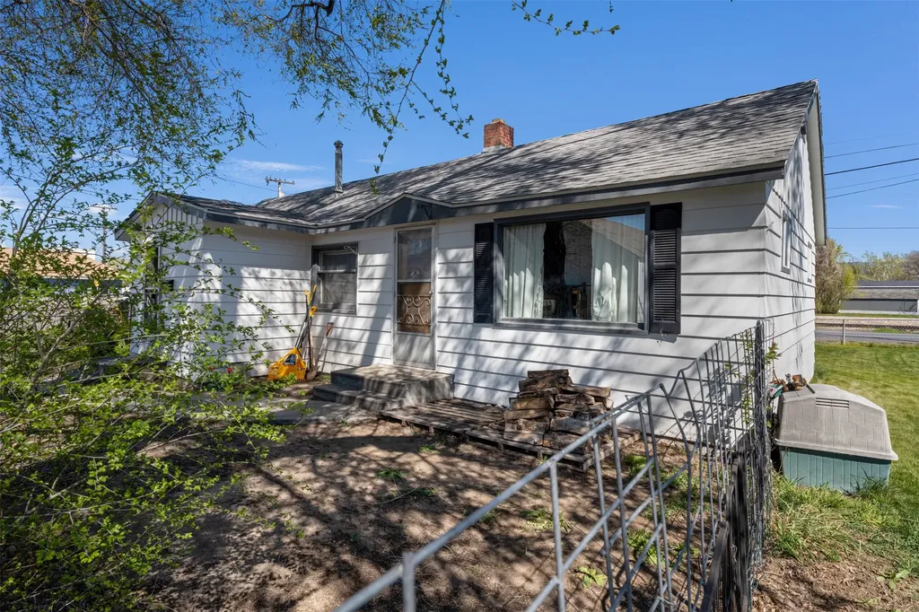 700 & 702 S 1st Street Hamilton MT 59840