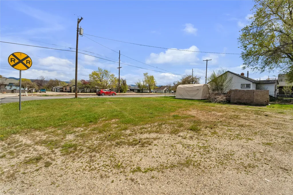 700 & 702 S 1st Street Hamilton MT 59840