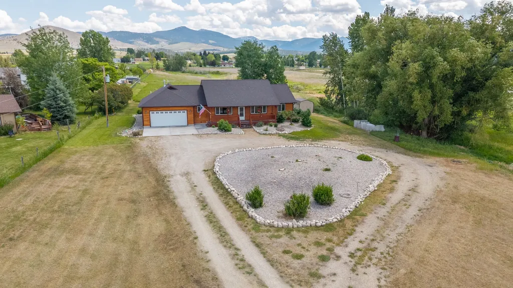 1228 Nordheim Lane Corvallis MT 59828