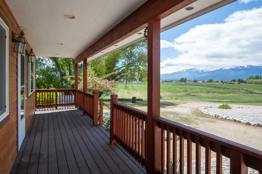 1228 Nordheim Lane Corvallis MT 59828