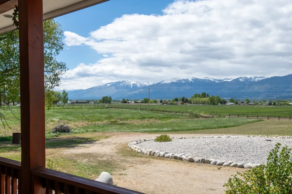 1228 Nordheim Lane Corvallis MT 59828