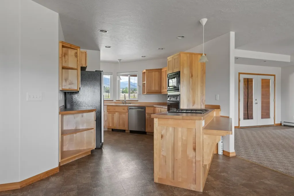 1228 Nordheim Lane Corvallis MT 59828