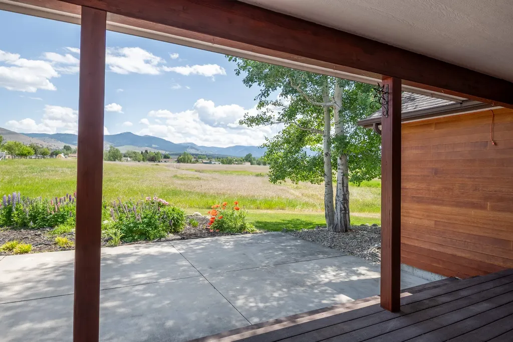 1228 Nordheim Lane Corvallis MT 59828