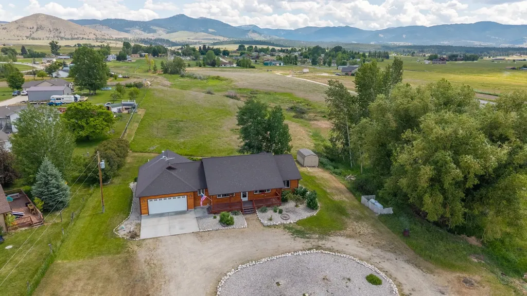 1228 Nordheim Lane Corvallis MT 59828