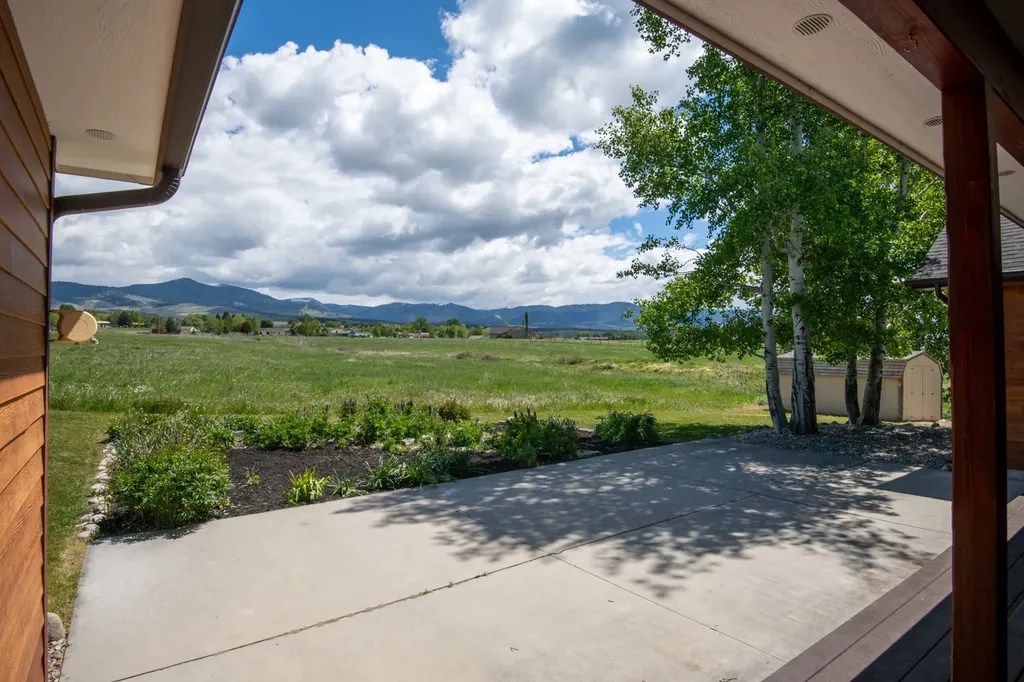 1228 Nordheim Lane Corvallis MT 59828