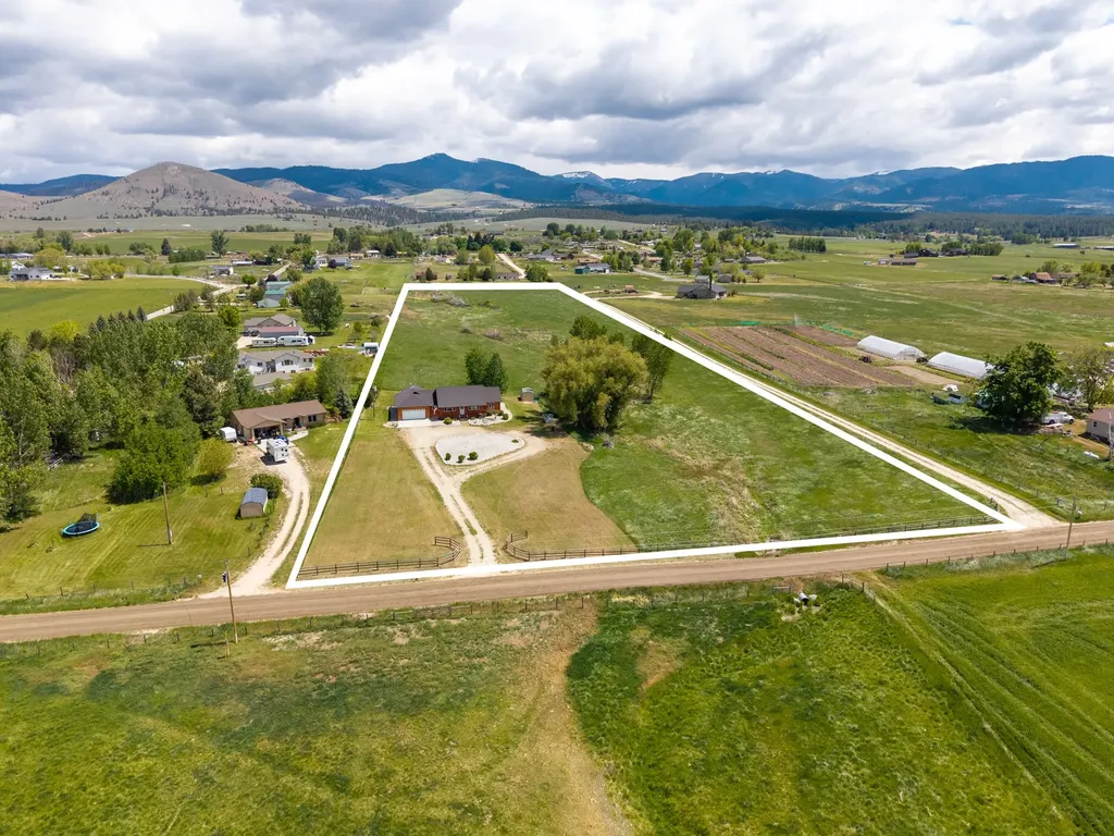 1228 Nordheim Lane Corvallis MT 59828