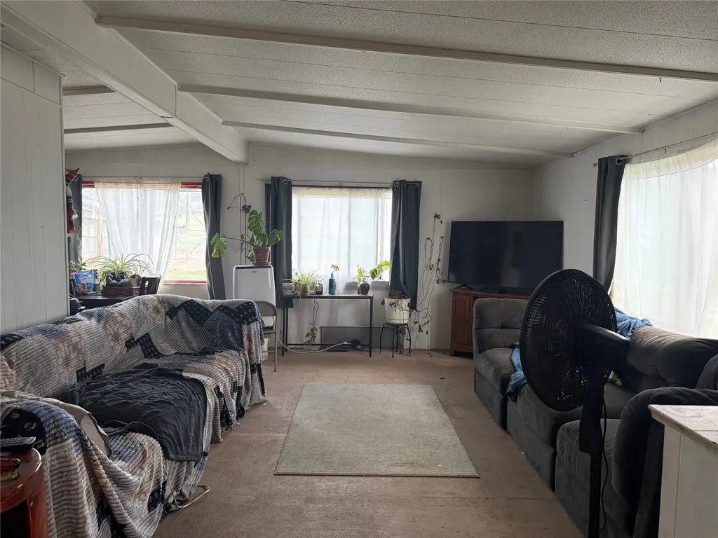 15300 Big Horn Road Huson MT 59846