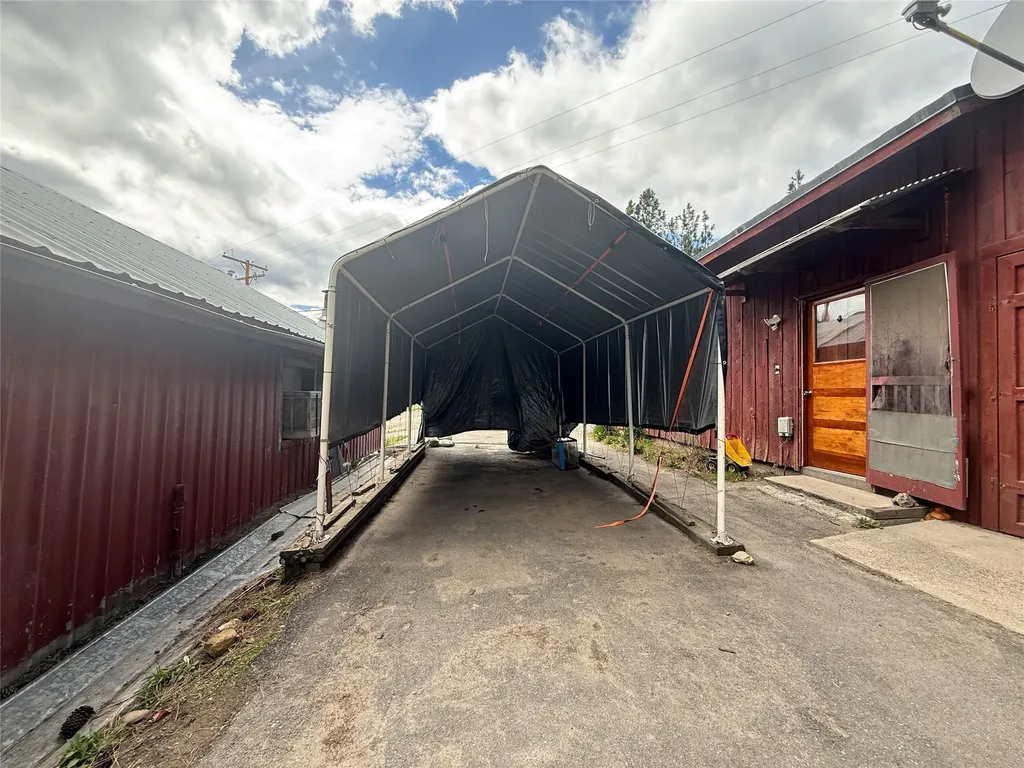 15300 Big Horn Road Huson MT 59846
