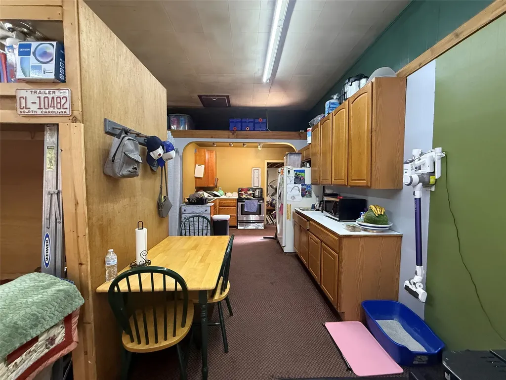 15300 Big Horn Road Huson MT 59846