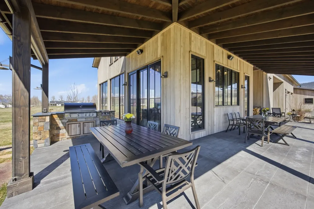 351 Ogden Lane Hamilton MT 59840