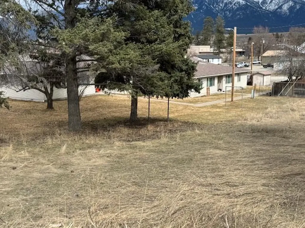 Lot 10 Dewey Avenue Eureka MT 59917