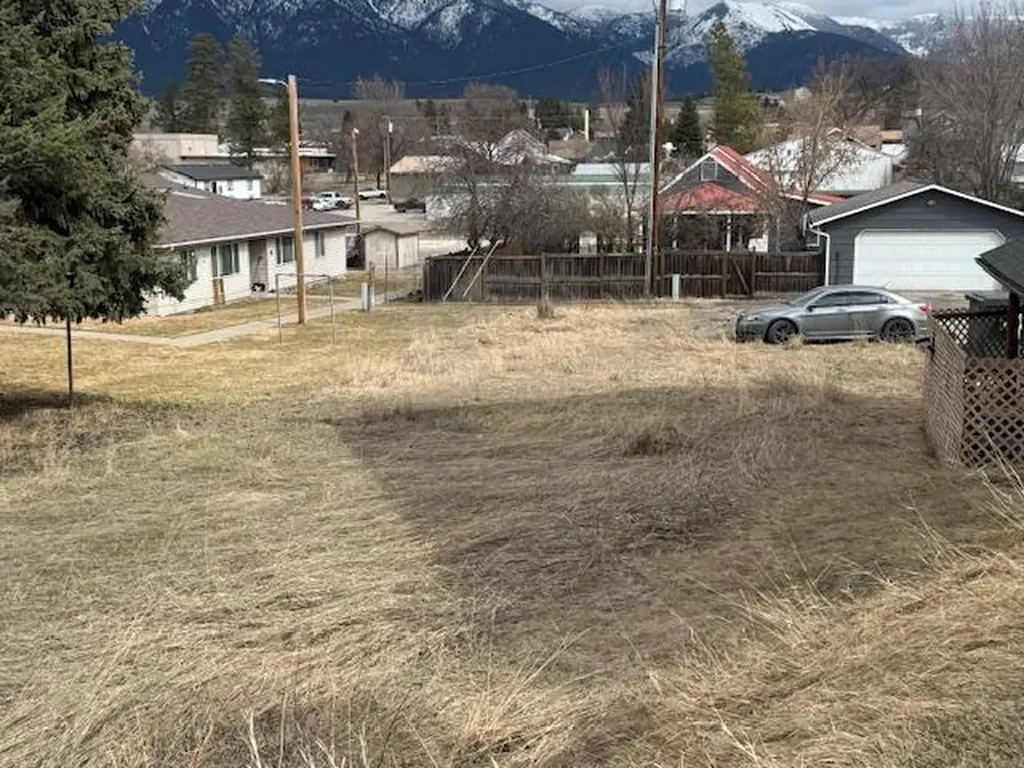 Lot 10 Dewey Avenue Eureka MT 59917