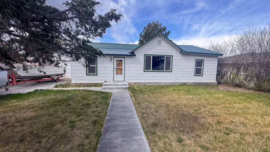 204 S Harrison Avenue Townsend MT 59644