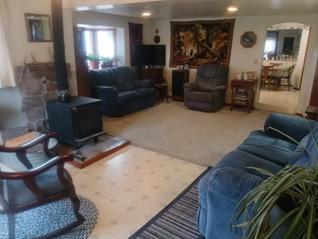 313 Dougherty Street Elliston MT 59728