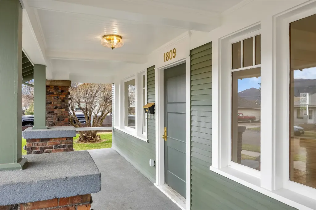 1809 Phillips Avenue Butte MT 59701