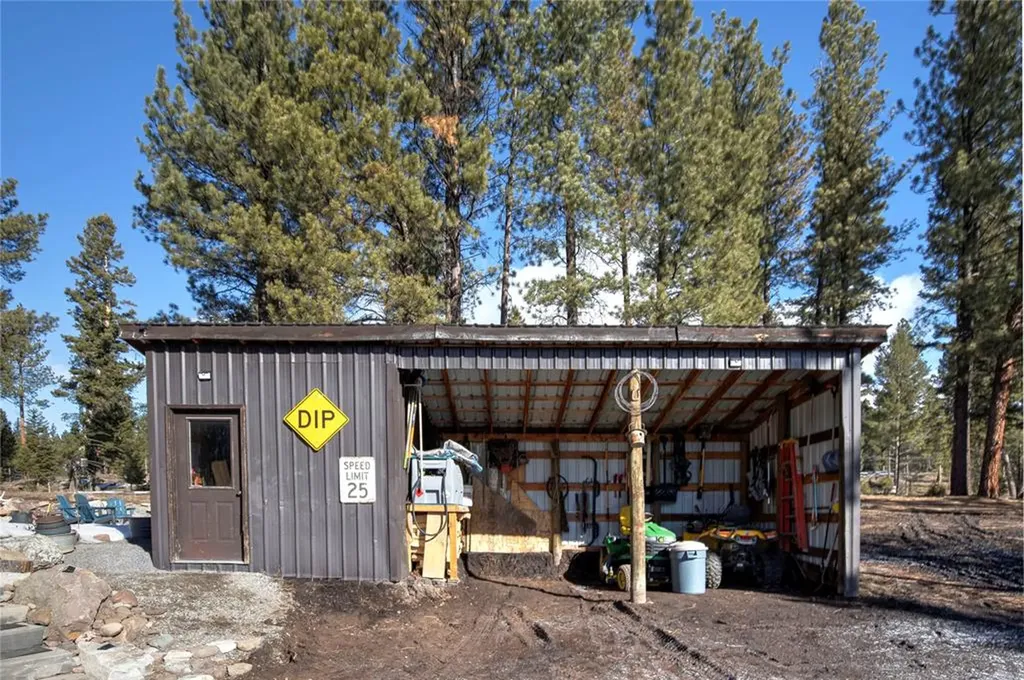 2532 Valley View Road Lincoln MT 59639