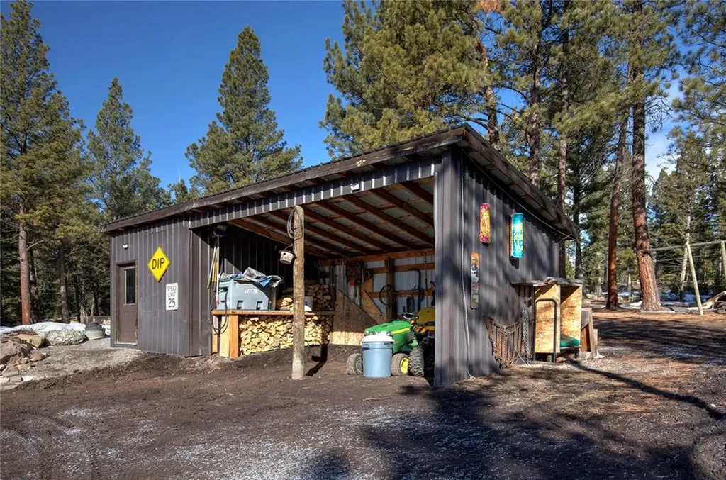 2532 Valley View Road Lincoln MT 59639