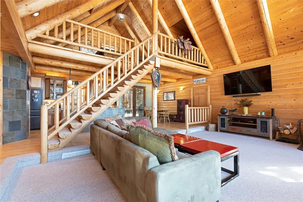 2532 Valley View Road Lincoln MT 59639