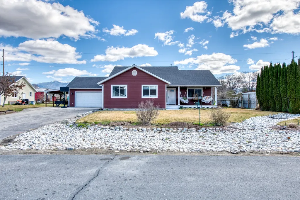 1084 Centennial Lane Corvallis MT 59828
