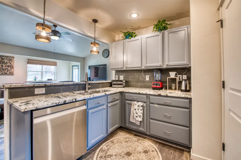 1084 Centennial Lane Corvallis MT 59828