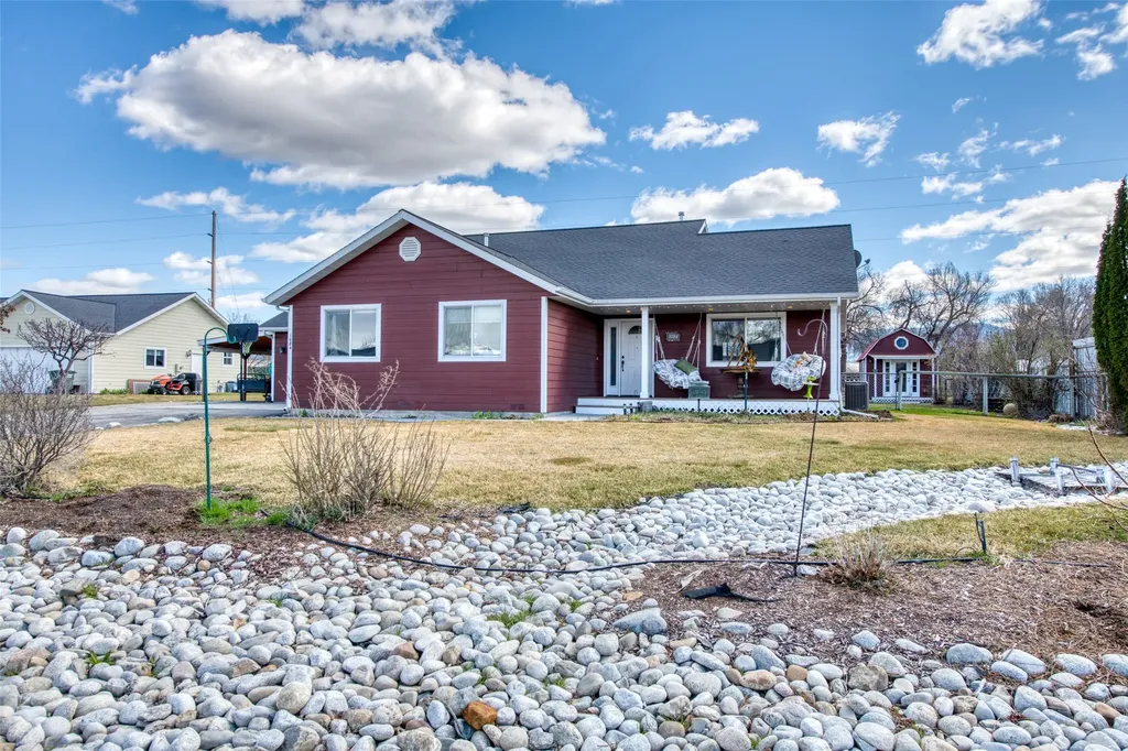 1084 Centennial Lane Corvallis MT 59828