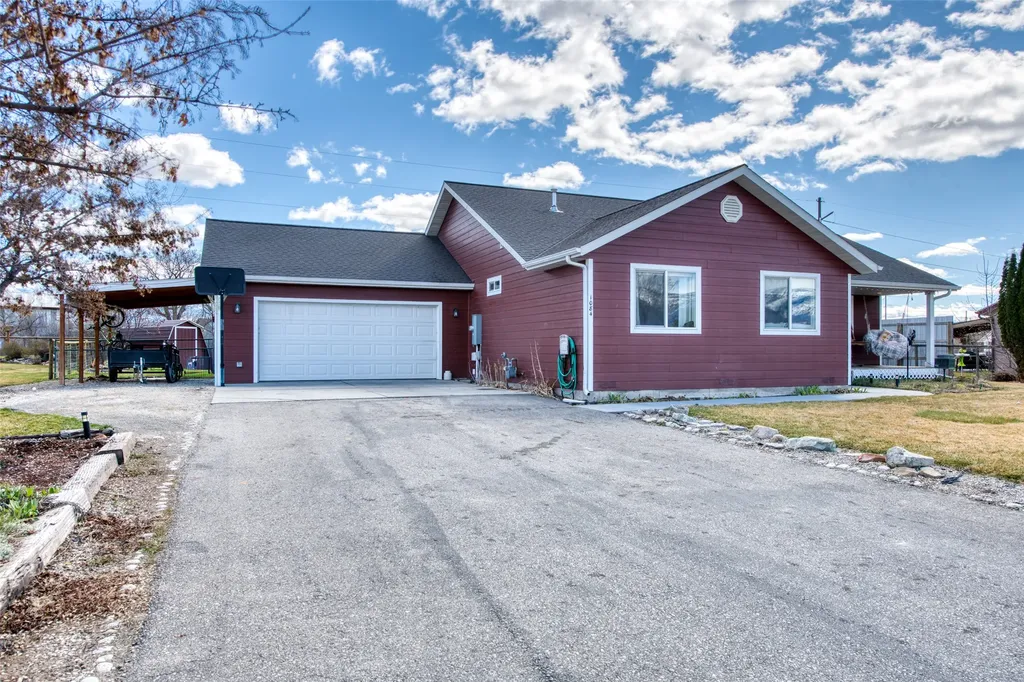 1084 Centennial Lane Corvallis MT 59828