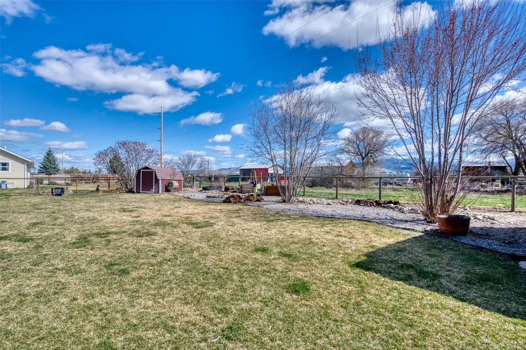 1084 Centennial Lane Corvallis MT 59828