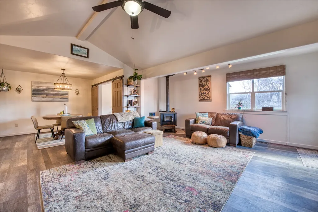 1084 Centennial Lane Corvallis MT 59828