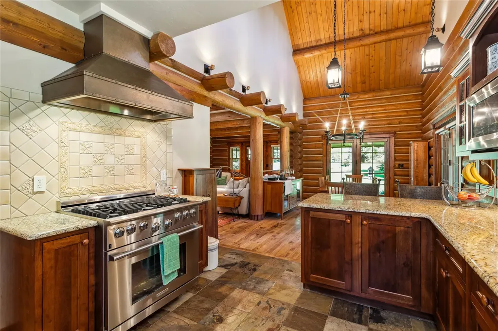 12284 Cygnet Way Bigfork MT 59911