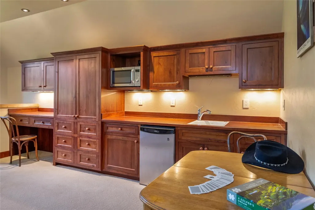 12284 Cygnet Way Bigfork MT 59911