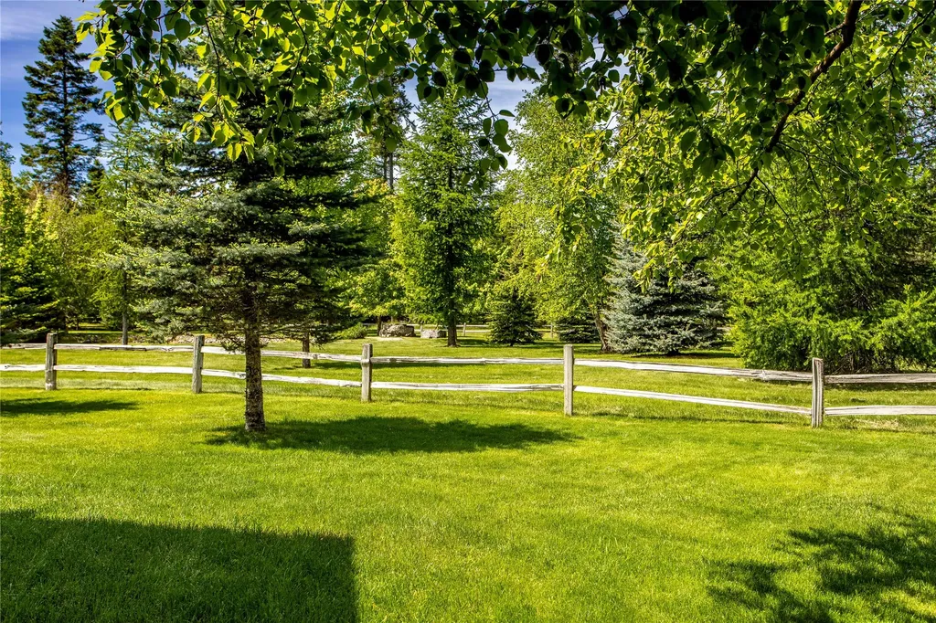 12284 Cygnet Way Bigfork MT 59911