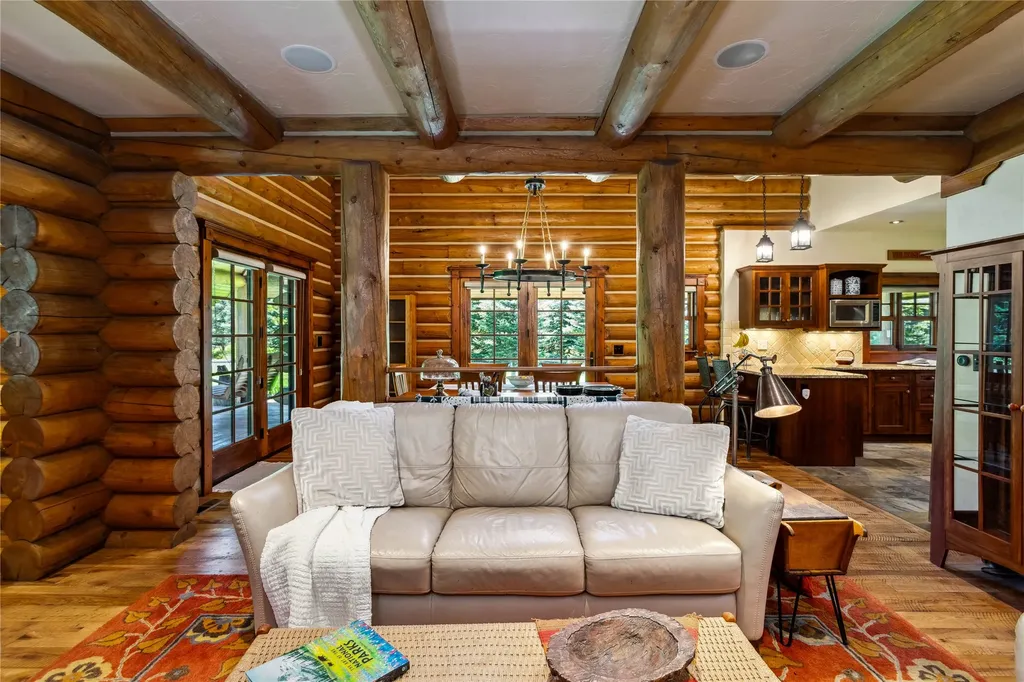 12284 Cygnet Way Bigfork MT 59911