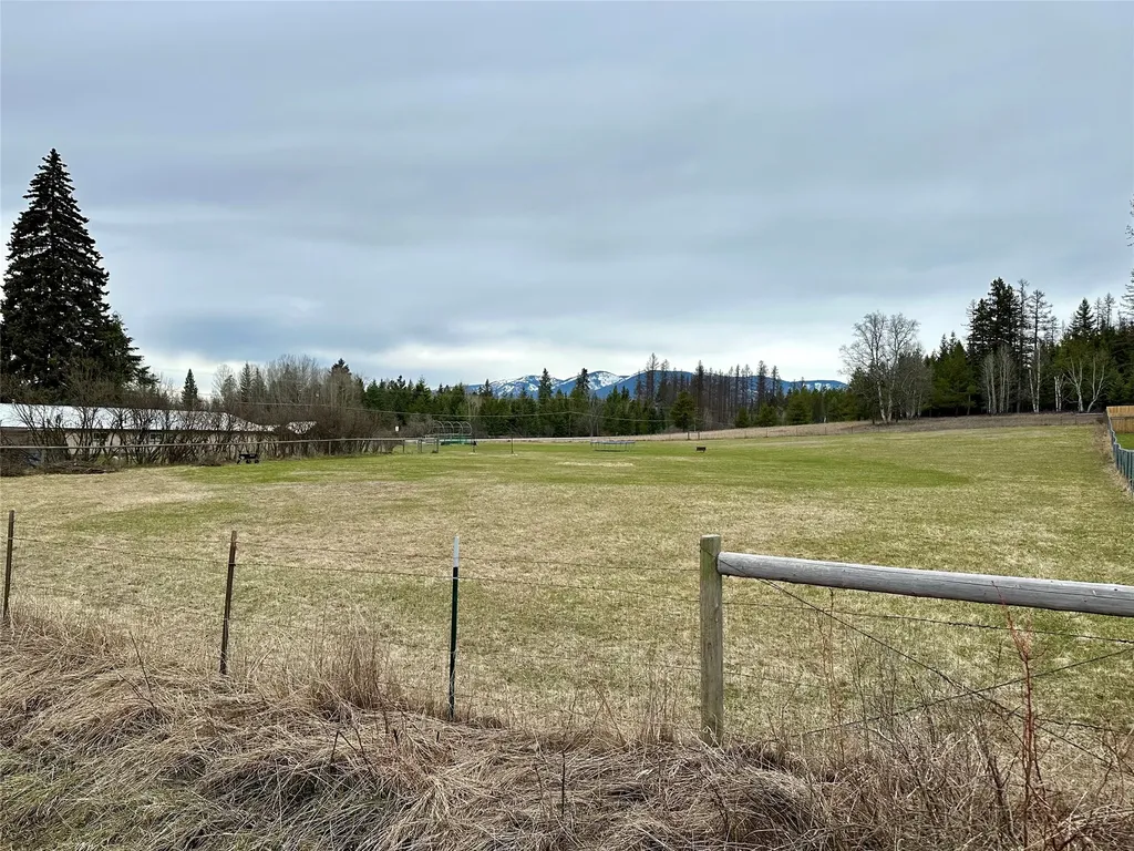 1605 Tamarack Lane Columbia Falls MT 59912