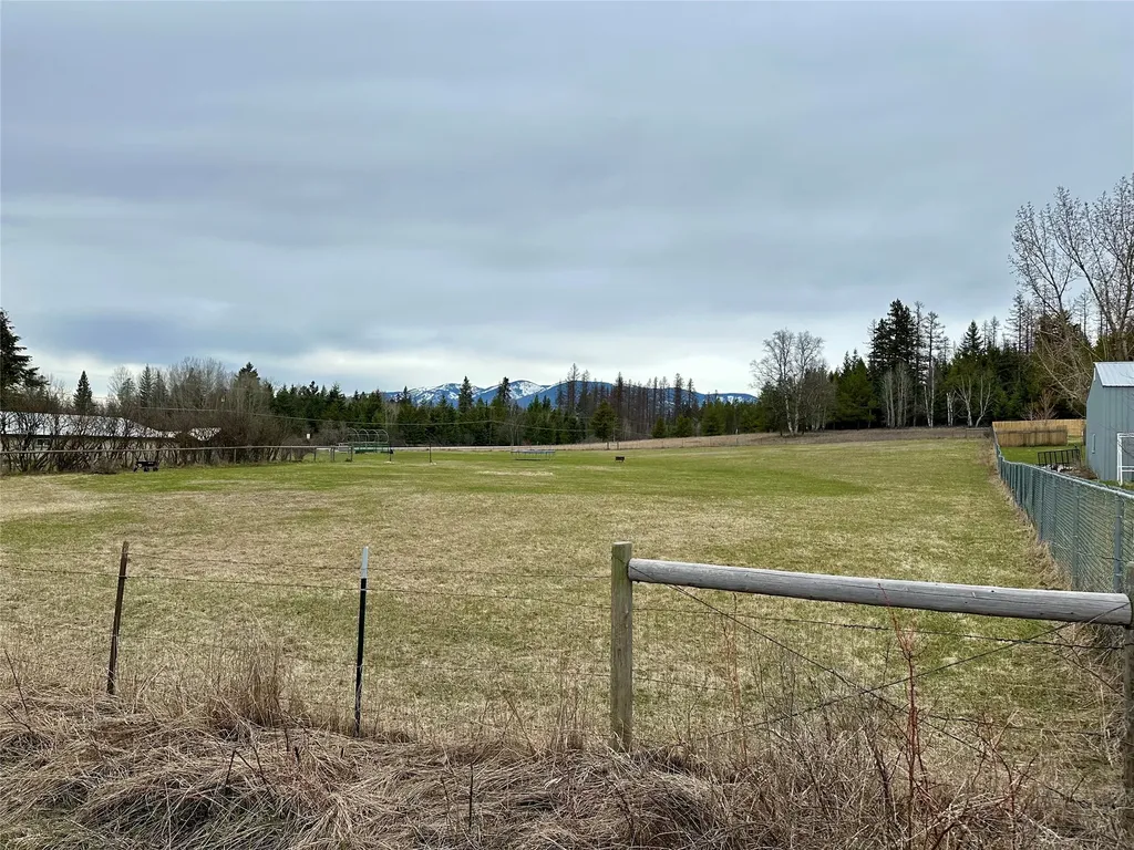 1605 Tamarack Lane Columbia Falls MT 59912