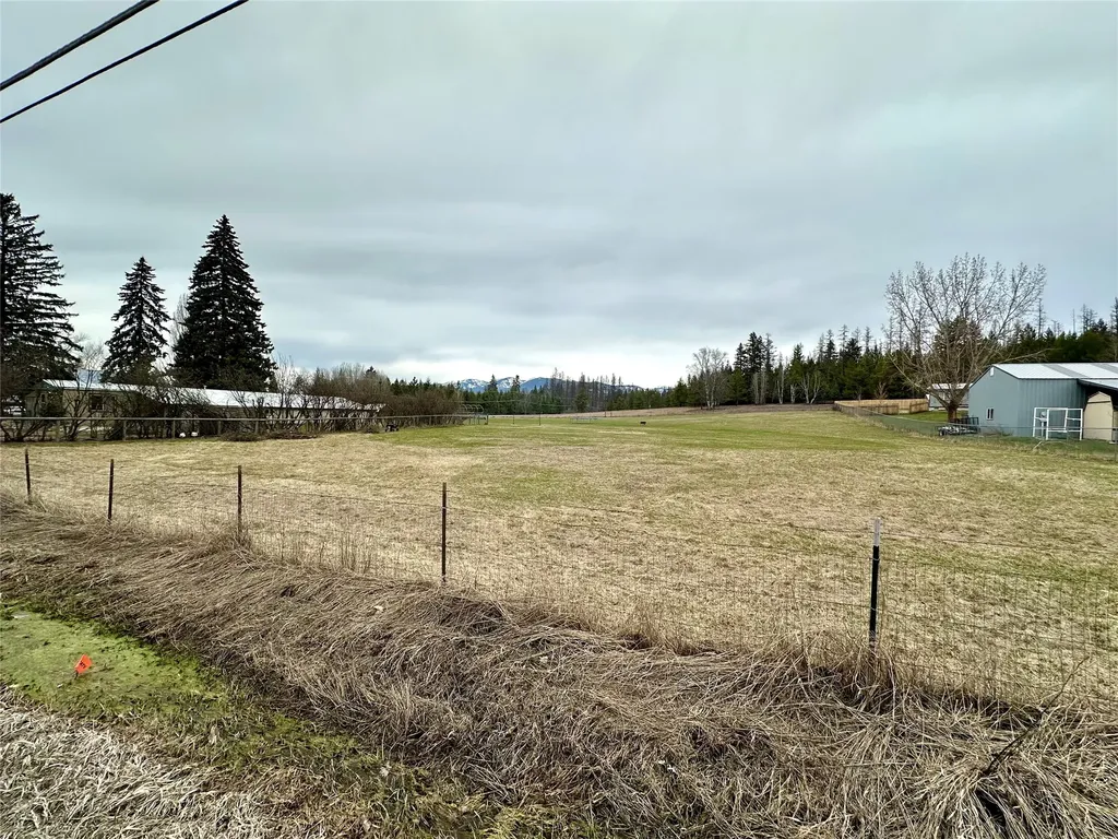1605 Tamarack Lane Columbia Falls MT 59912