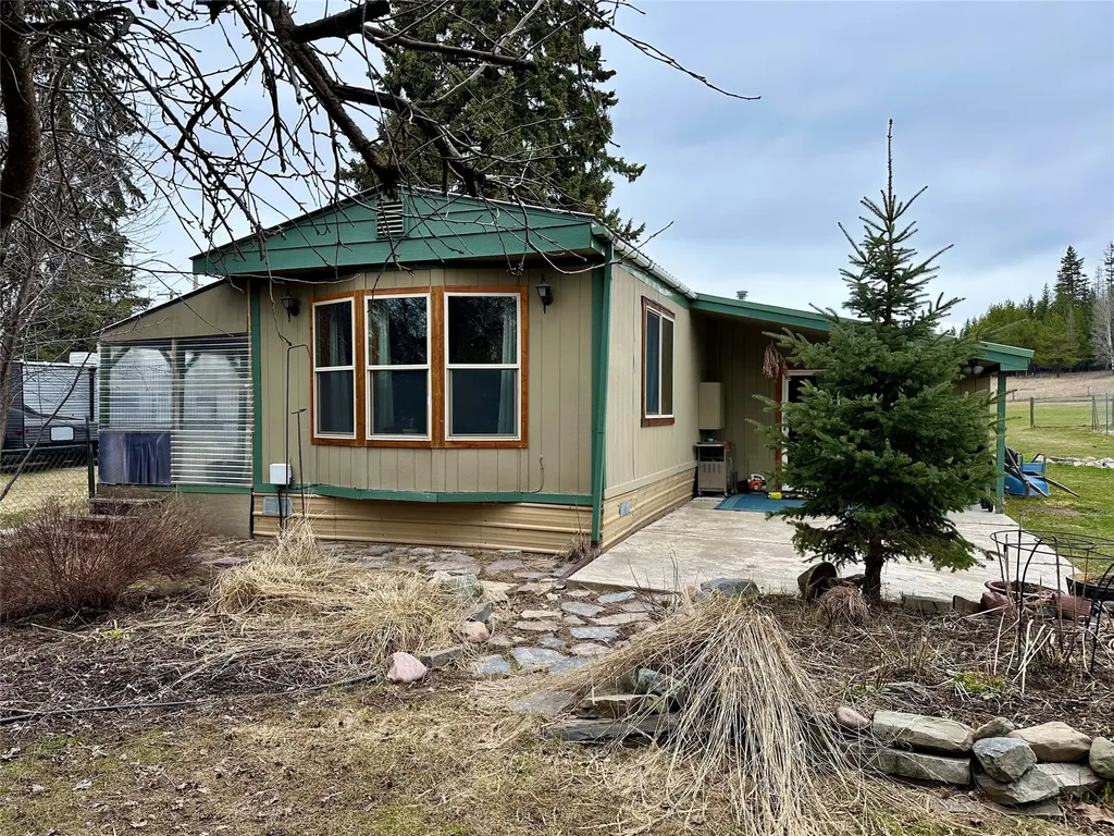1605 Tamarack Lane Columbia Falls MT 59912
