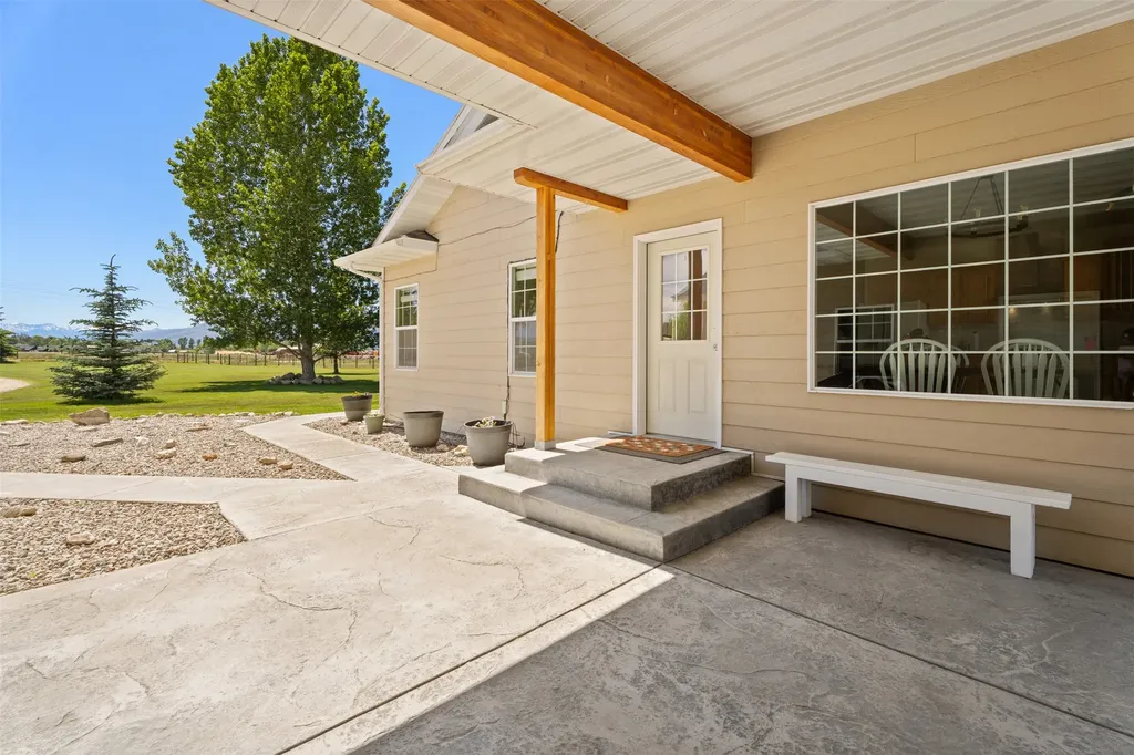 588 Willow Creek Road Corvallis MT 59828
