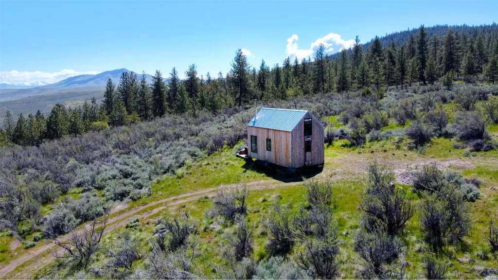 18 Benji Court Hot Springs MT 59845