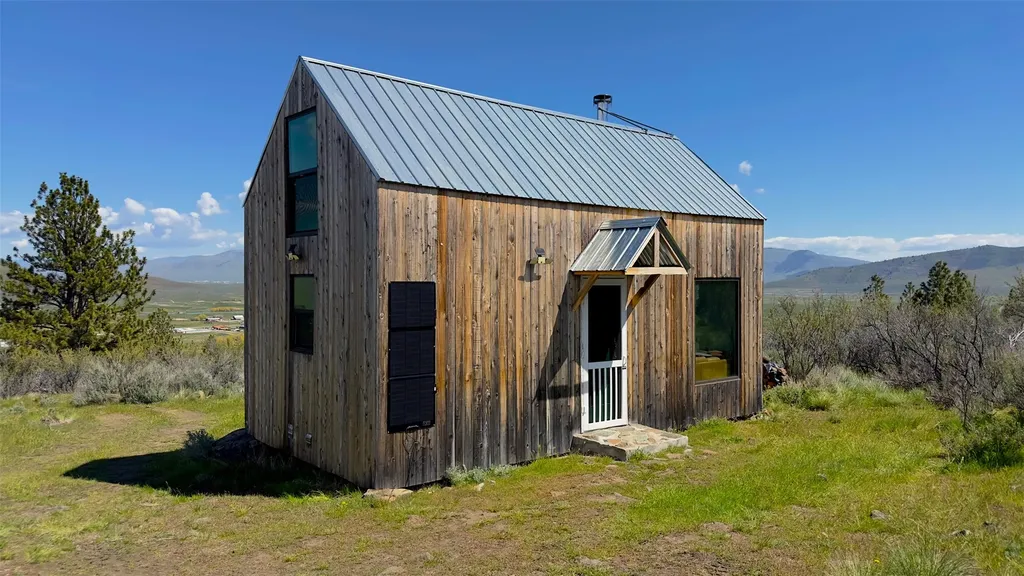 18 Benji Court Hot Springs MT 59845